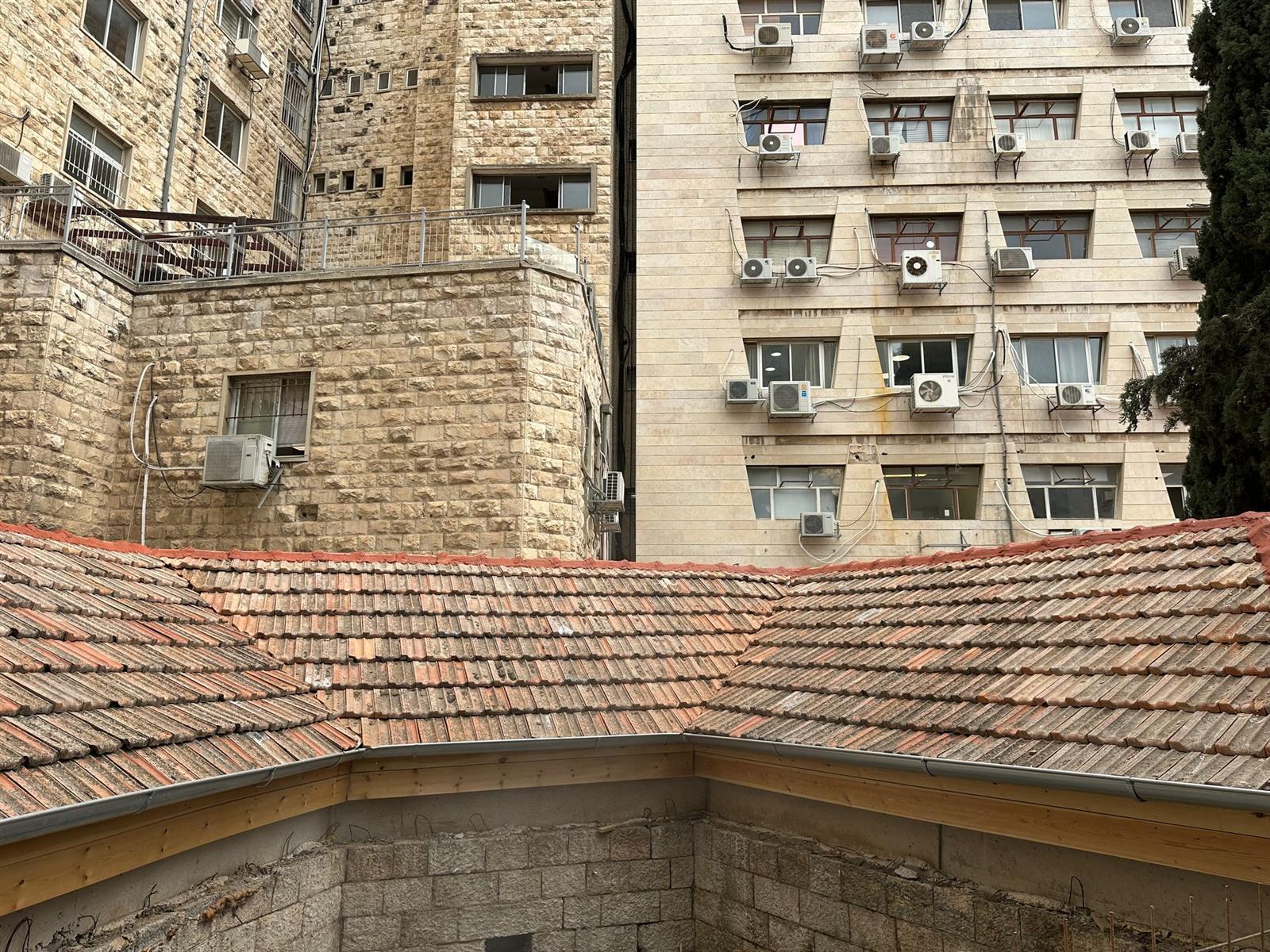 עבודה של התותחים בגגות