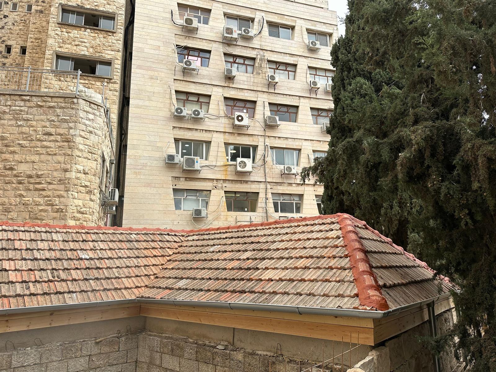 עבודה של התותחים בגגות