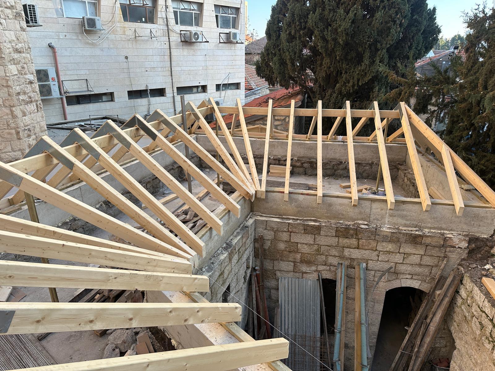 עבודה של התותחים בגגות